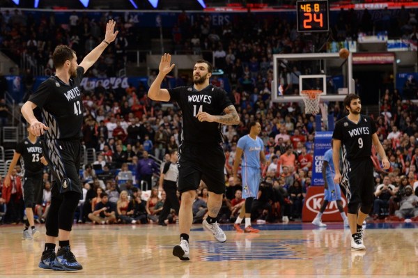  森林狼双塔合砍恐怖数据输球  