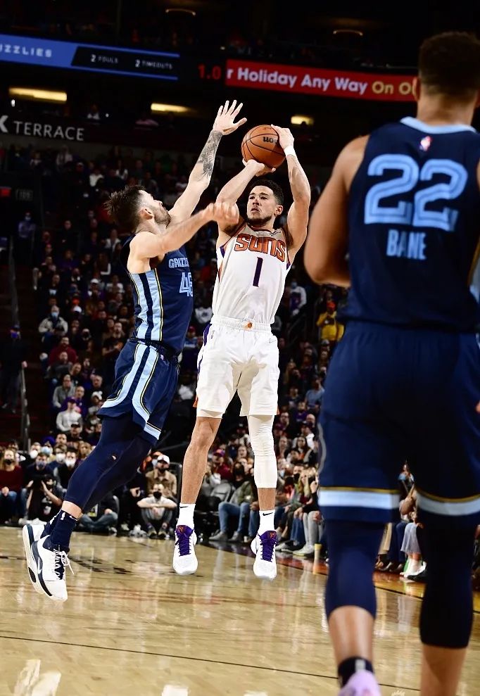  莫兰特准绝杀灰熊胜鹈鹕  